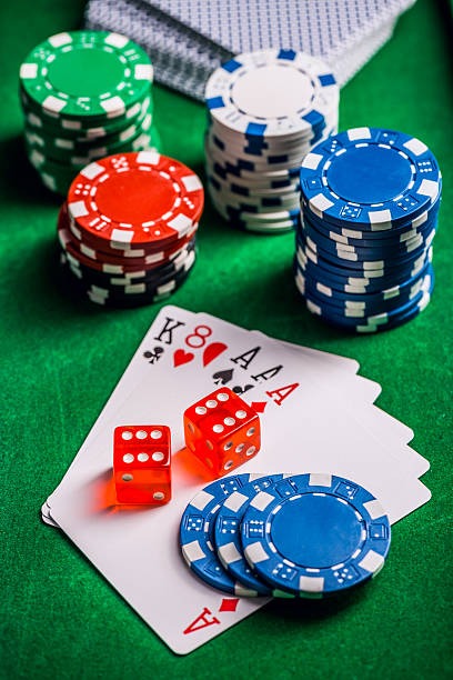 idn777 apk mobile app interface showing sportsbook and live-dealer options